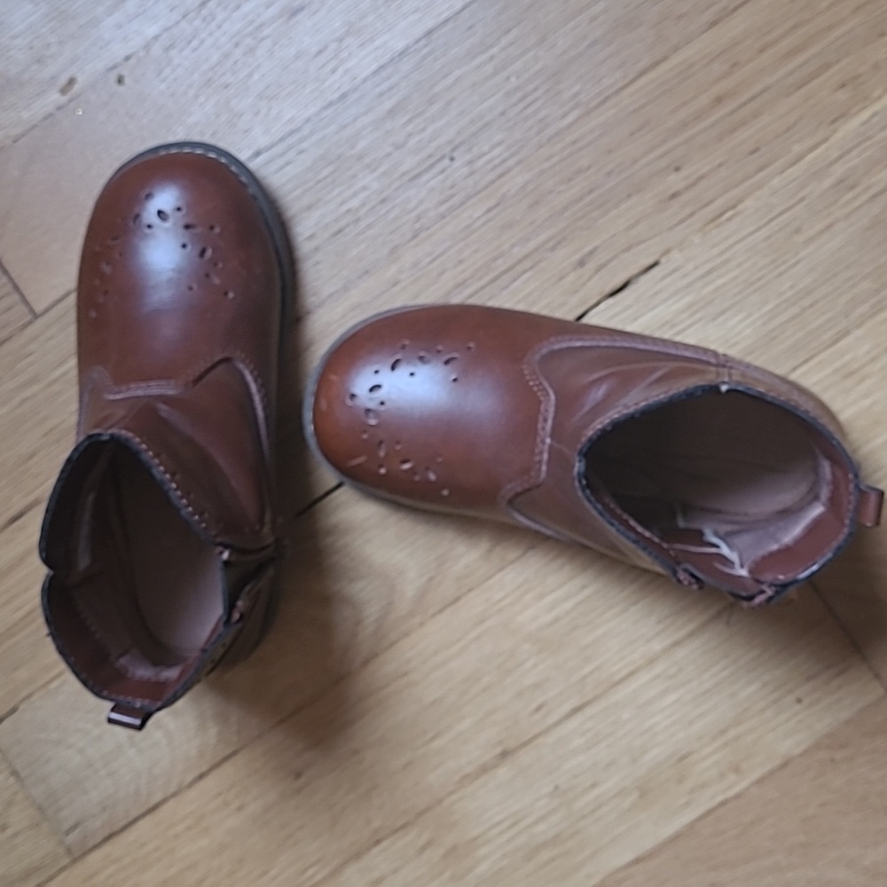 Brown Stride Rite Toddler Leather Boots. Size 10m